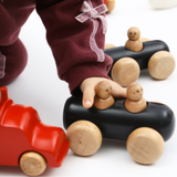 Wooden Sausage Car with Two Peg Dolls – Montessori Toy for Toddlers (Ages 3+)