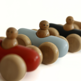 Wooden Sausage Car with One Peg Doll – Montessori Toy for Toddlers (Ages 3+)